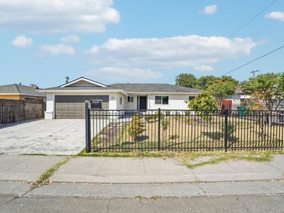 317 Goya Dr