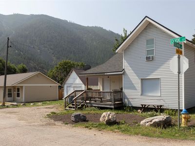 211 & 213 Clyde St