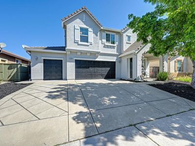 5105 Moon Lily Way