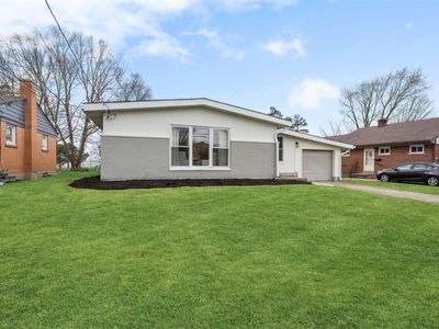 17 Desales Ave