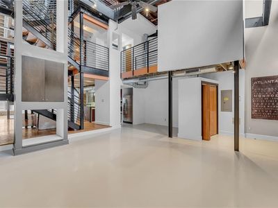 320 Peters St SW UNIT 3