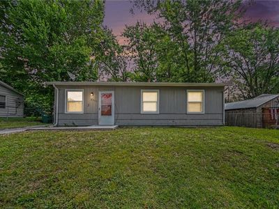 2701 S 48th Ter