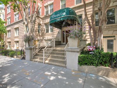 1801 Calvert St NW APT G9