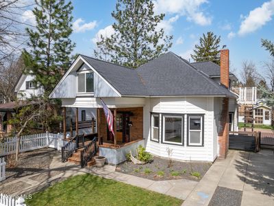 921 E Front Ave