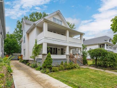 1332 W 105th St
