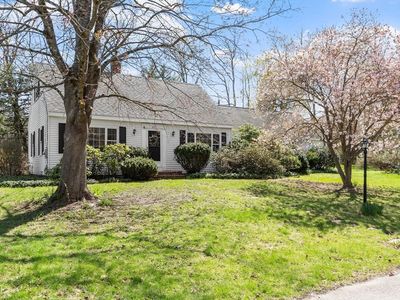 40 Ivy Dr