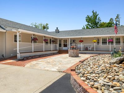 23361 Pinewood Ln