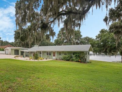 216 E Mirror Lake Dr