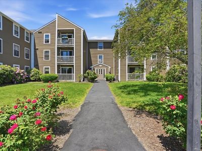 3 Marc Dr APT 3B1