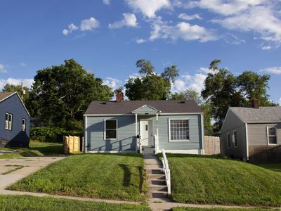 4317 Pratt St