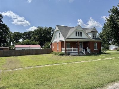 200 S Moulton St