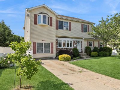 15 Willard Avenue