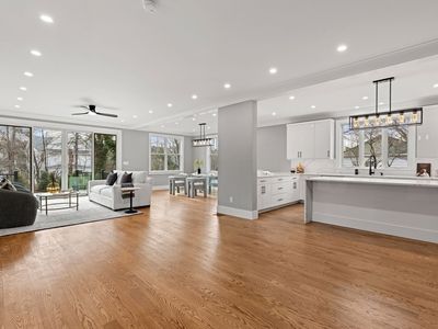 462 Waltham St