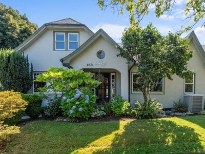 830 NE Cesar E Chavez Blvd