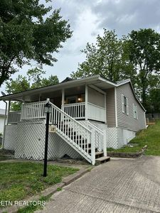 218 Cross St