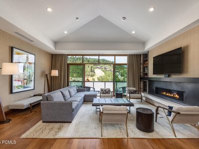 2290 E Deer Valley Dr #4030/4031