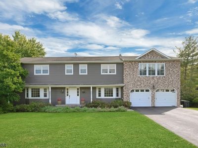 10 Cambray Rd