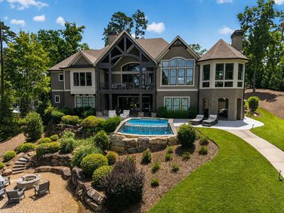 2751 Linger Longer Dr