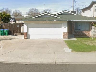 857 Lloyd St