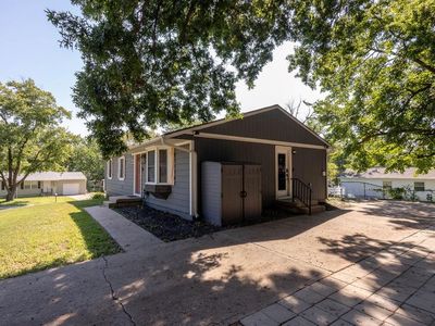 8347 Elizabeth Ave