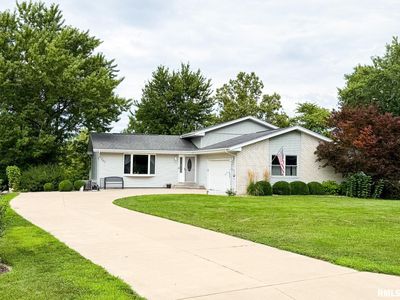 Property at 202 Elm Cir, Eureka, IL