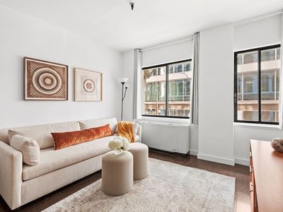 67 E 11th St APT 219