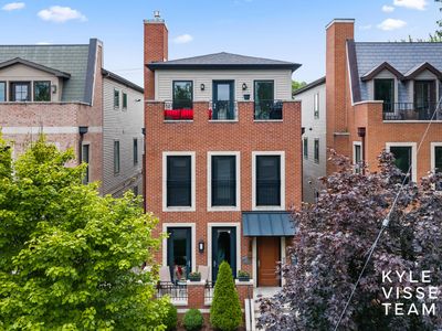 542 Fairview Ave NE APT 3
