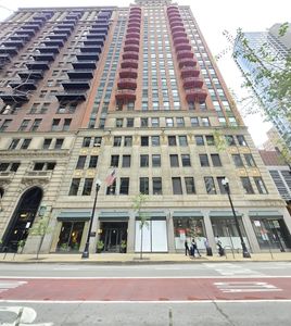 208 W Washington St APT 1211