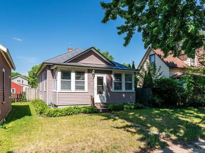 211 Caledonia STREET