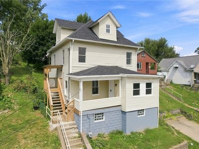 221 Vine St