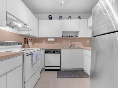 1900 W 68th St APT F302