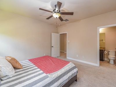 15611 Lake Iris Dr