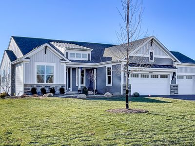21377 W Sylvan Dr