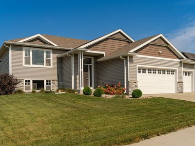 1421 Tunbridge Pl NE