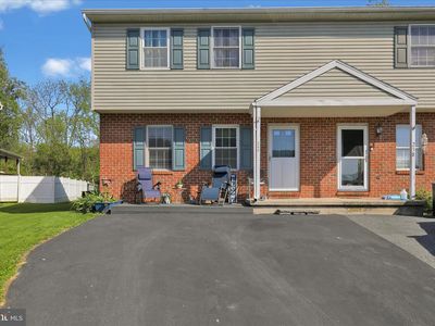 240 Hickory Dr