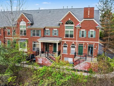 Property at 648 Village Ln, Milford, MI