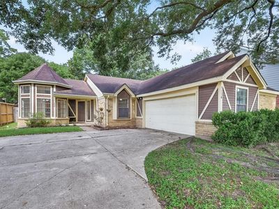 1114 Wentworth Dr