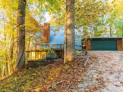 702 Rhododendron Dr