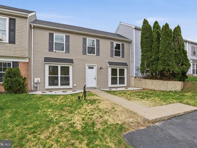 Property at 6687 Pickwick Ct, Bensalem, PA