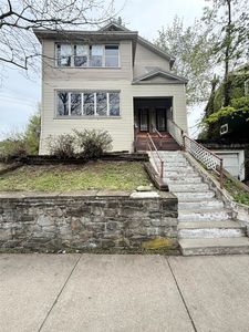 34 Fairview Ave