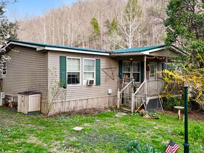 1450 Lower Cane Creek Rd