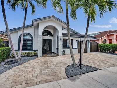 Property at 8971 NW 150th Ter, Miami Lakes, FL