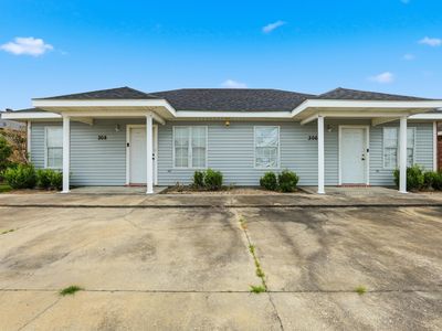 306 & 308 Gloria St