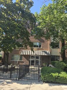 1136 Greenleaf Ave APT 203