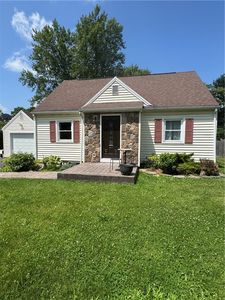3 Springbrook Dr