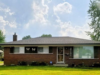 27151 Clarpointe Dr
