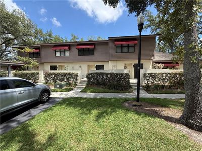 819 Oak Park Pl