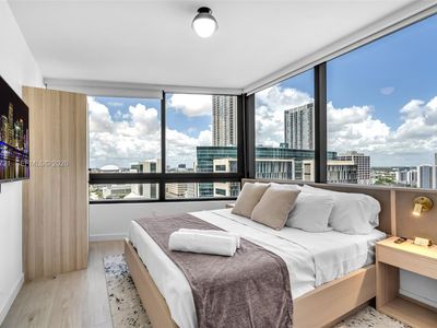 225 N Miami Ave #2002