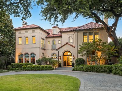 3516 Beverly Dr