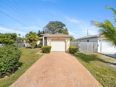3095 NW 8th Street